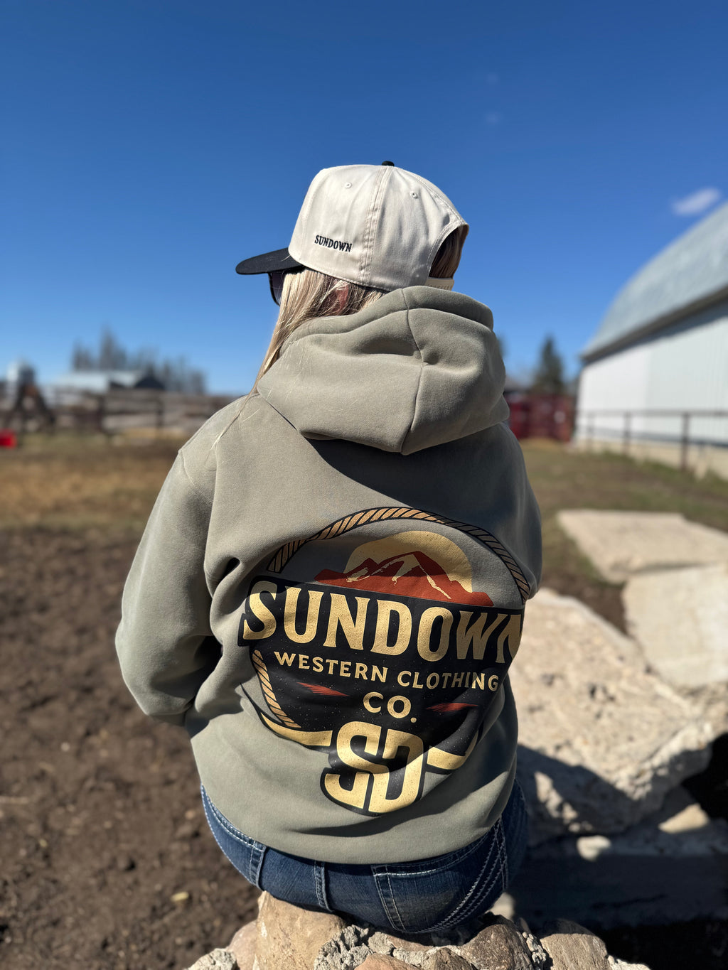 ROPE'N WESTERN HOODIE